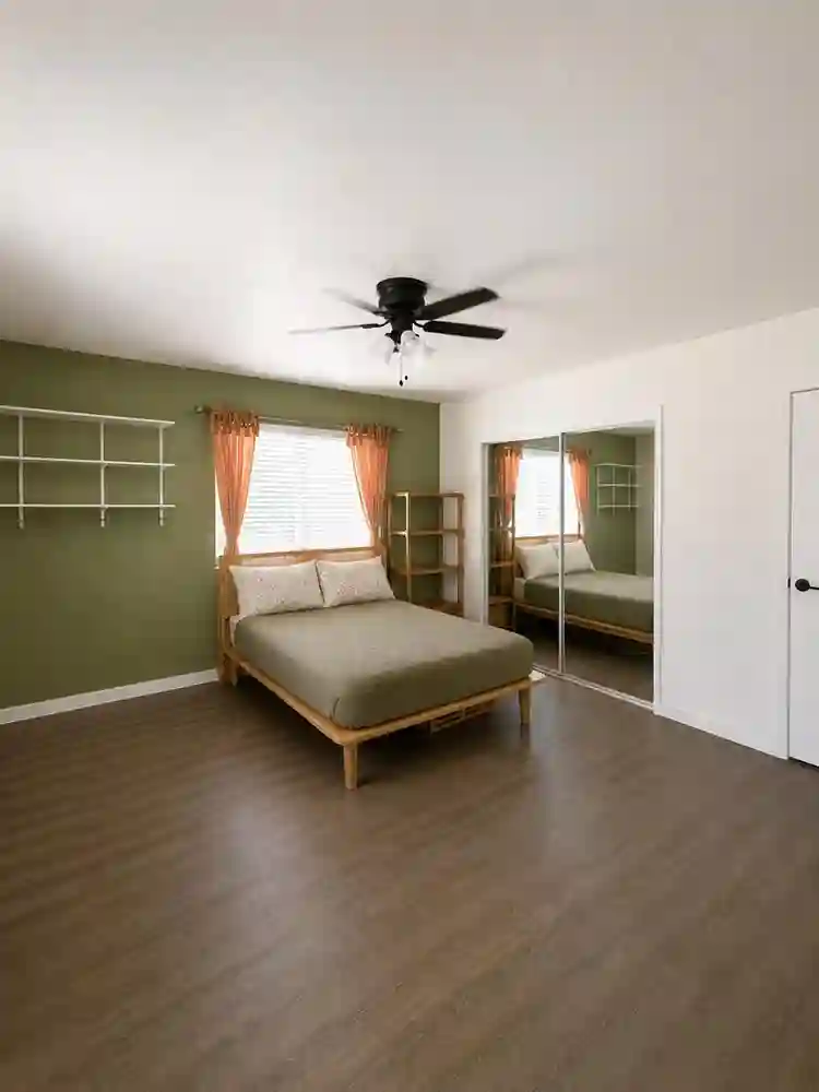 Private bedroom & bathroom near UCR