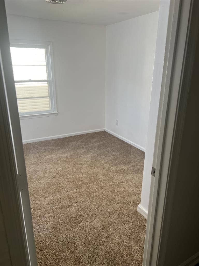 Room for rent / roommates