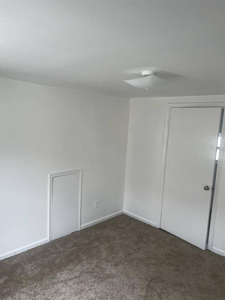 Room for rent / roommates