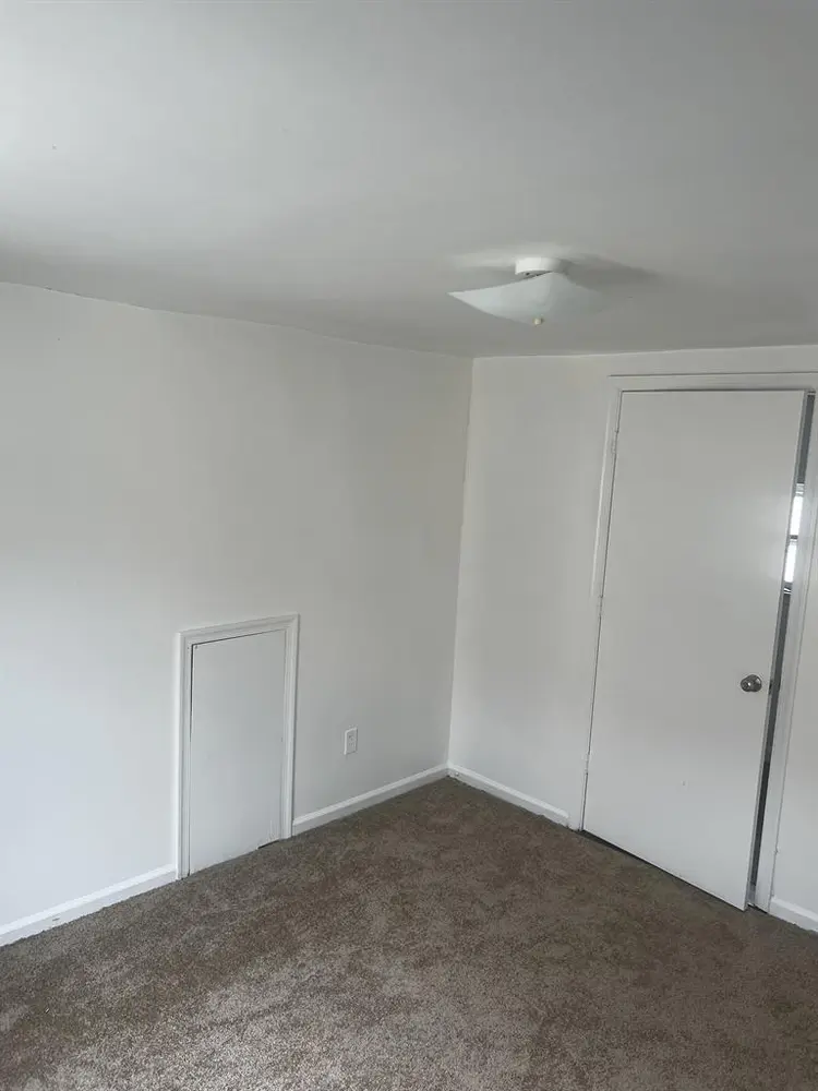 Room for rent / roommates