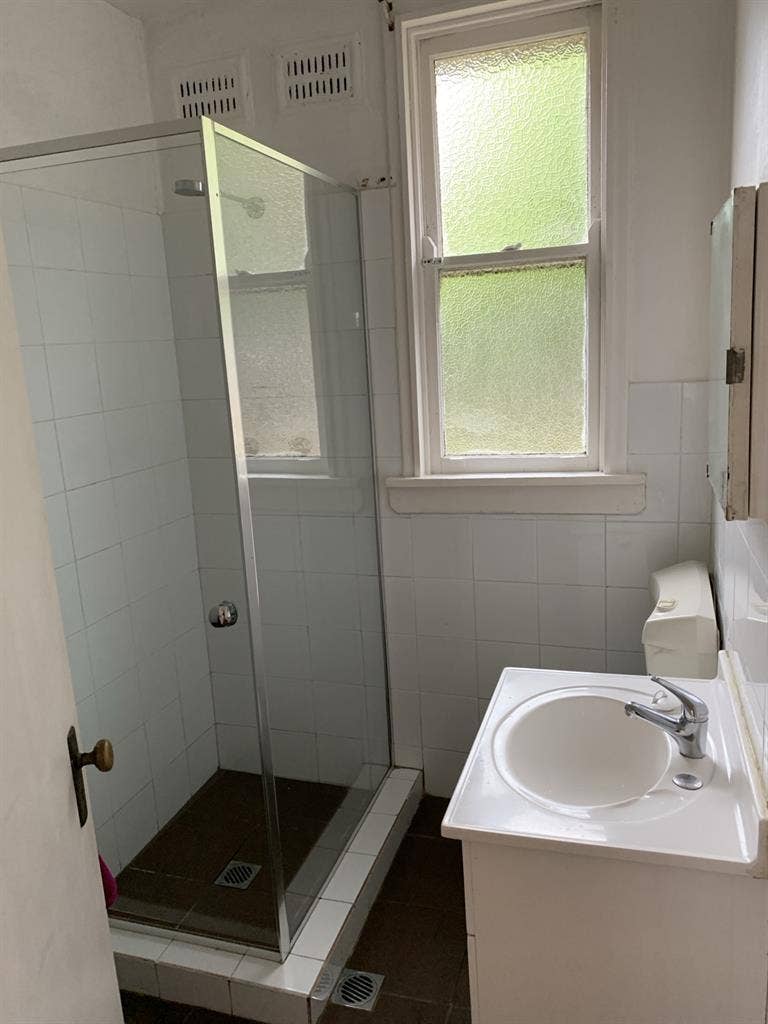 $245 a week room, share house