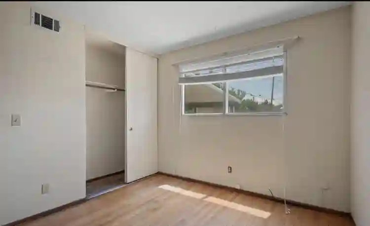 Rooms for rent