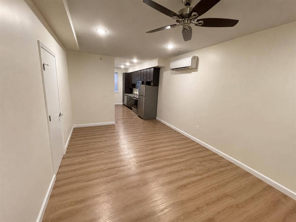 1 Bedroom 1 Bathroom apartment