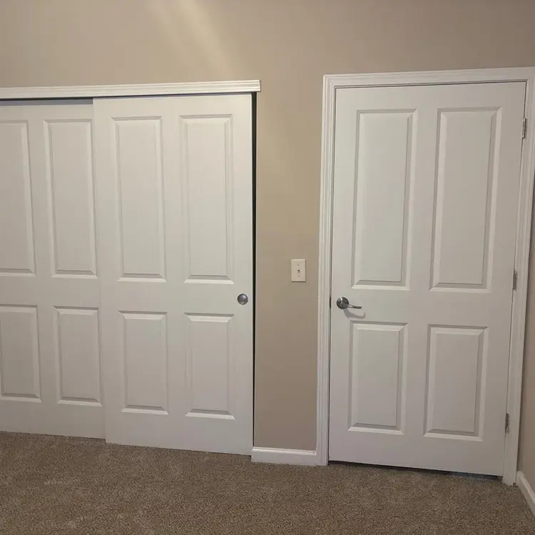 Looking for a roommate