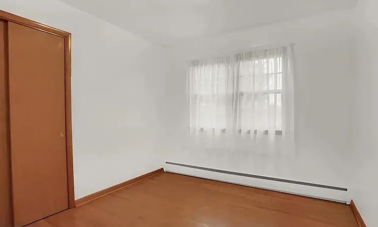 3 Bed 2 Baths & 2 car garage!