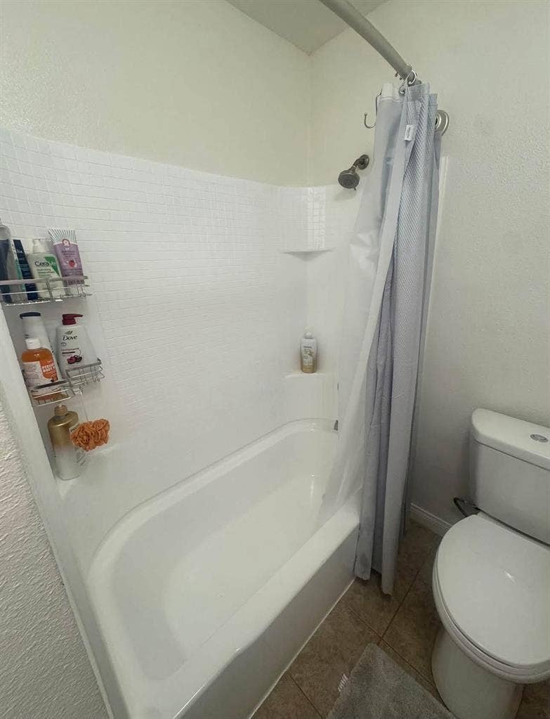 Private Bedroom in 3 bed 2 Bath