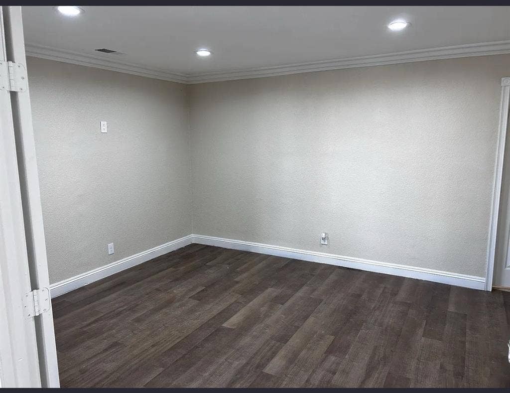 Unfurnished room for rent in Hemet