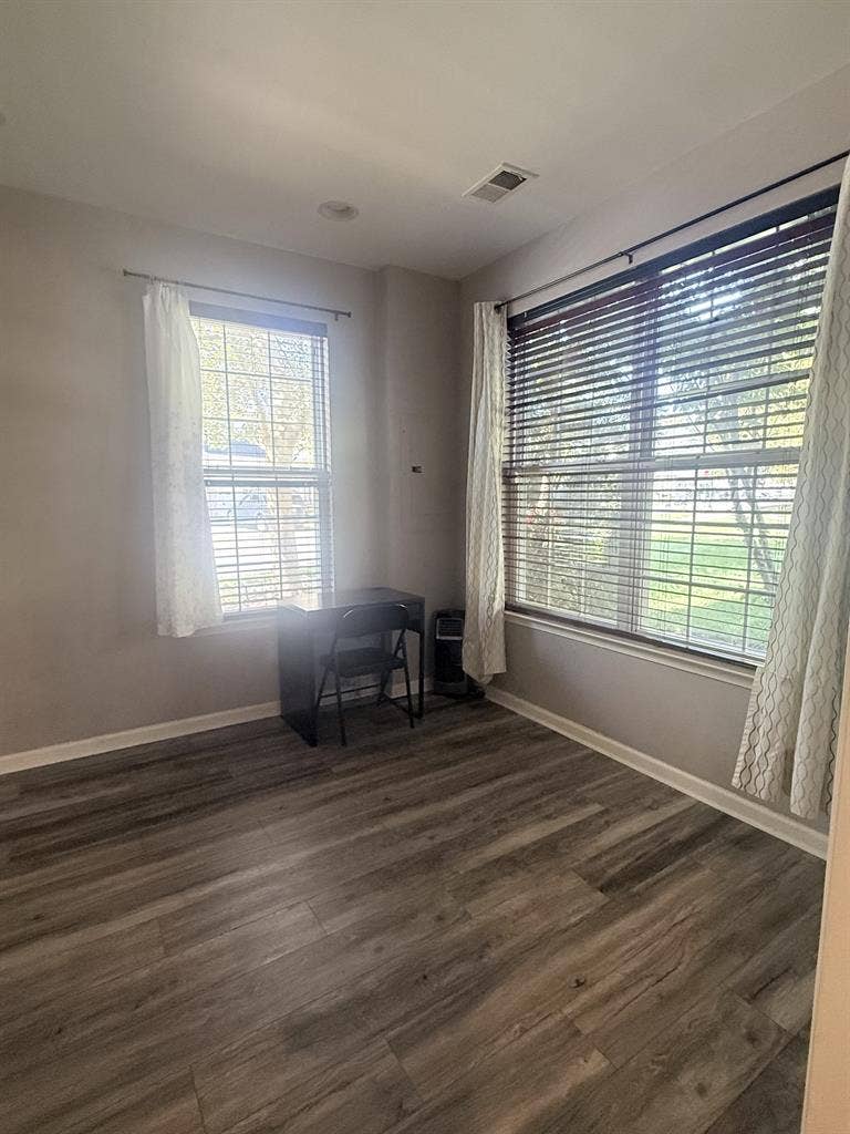 Private Studio for rent: $1,150
