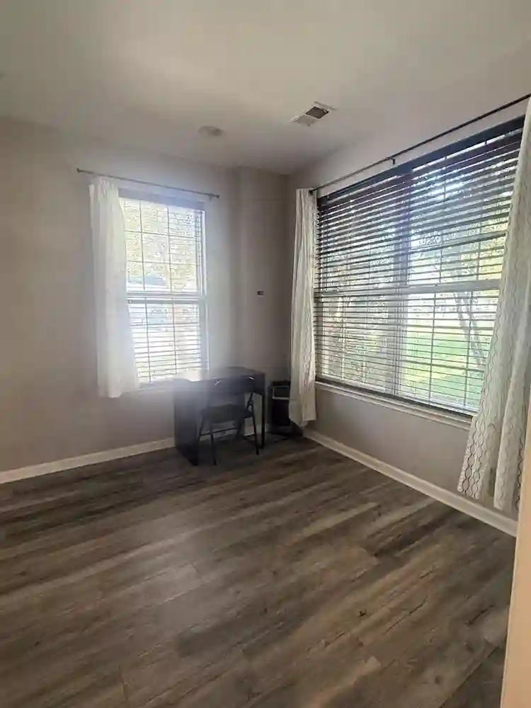 Private Studio for rent: $1,150
