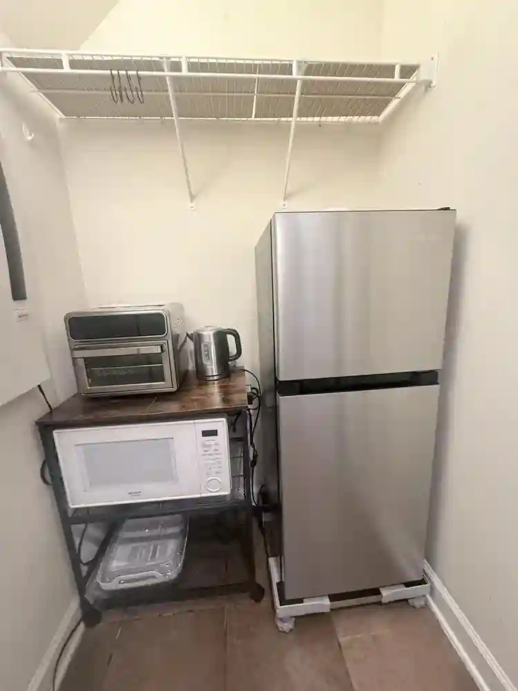 Private Studio for rent: $1,150