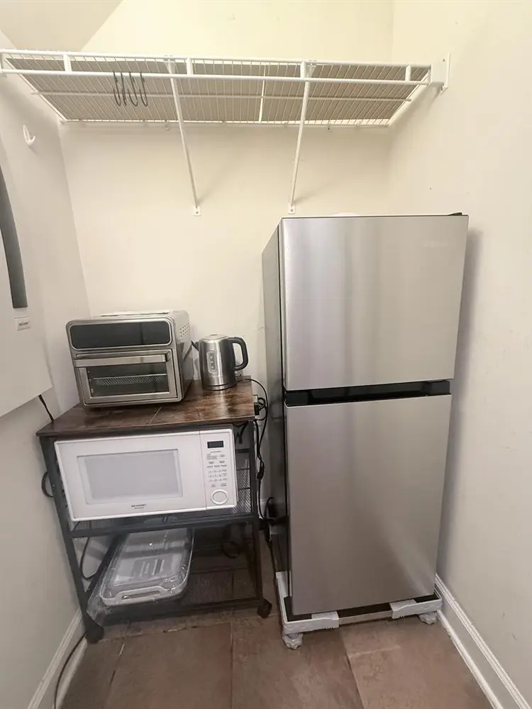 Private Studio for rent: $1,150