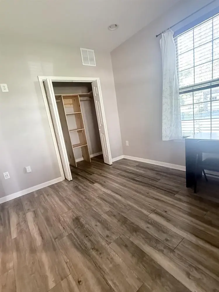 Private Studio for rent: $1,150