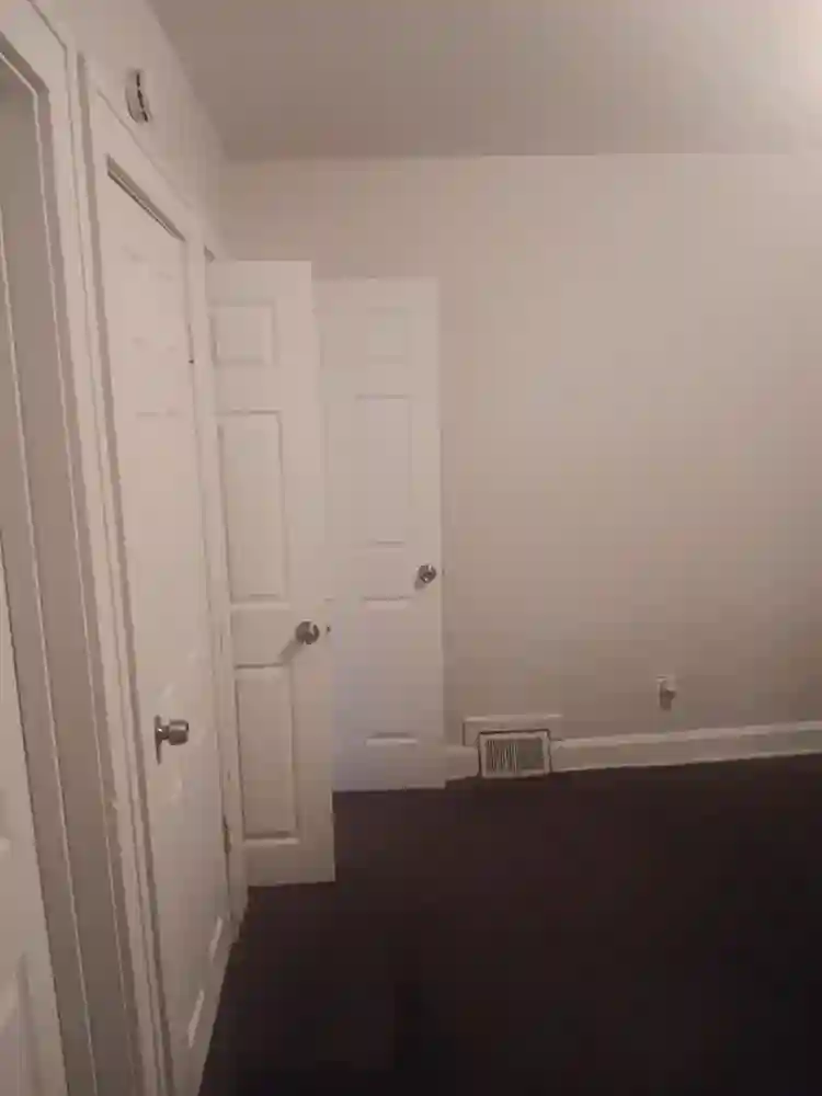 1 Room Available in 3Br 1Ba House