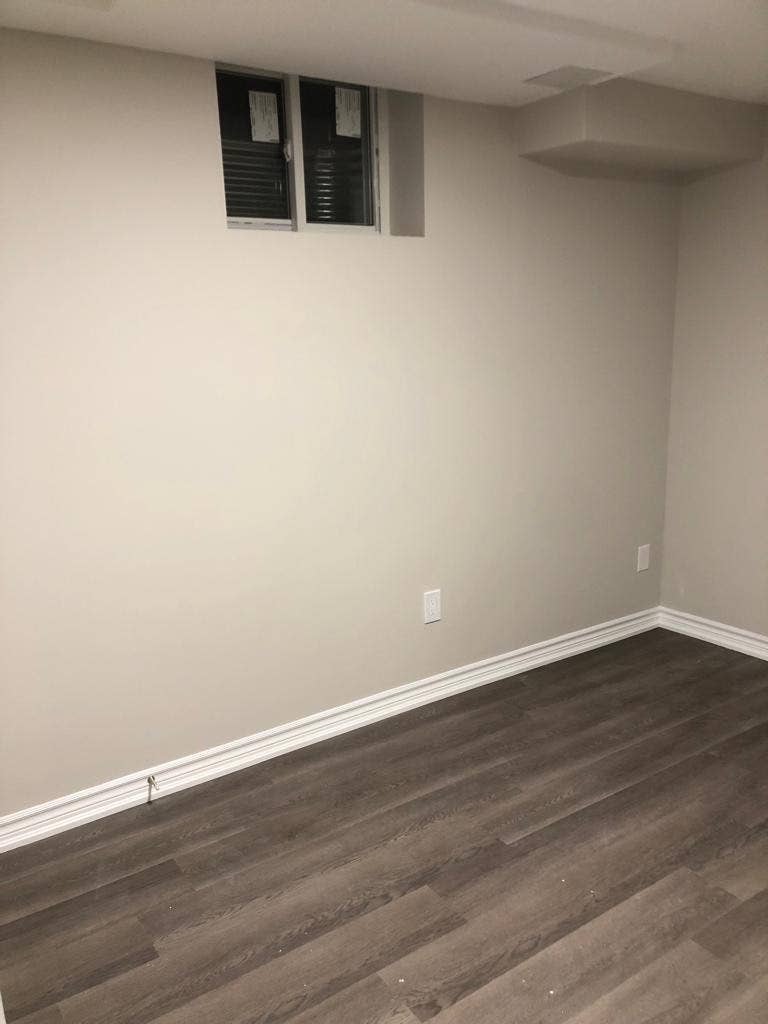 Legal Basement Central Mississauga