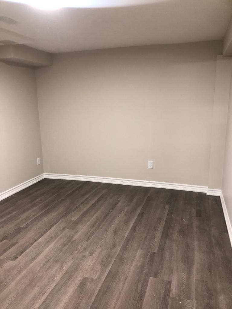 Legal Basement Central Mississauga