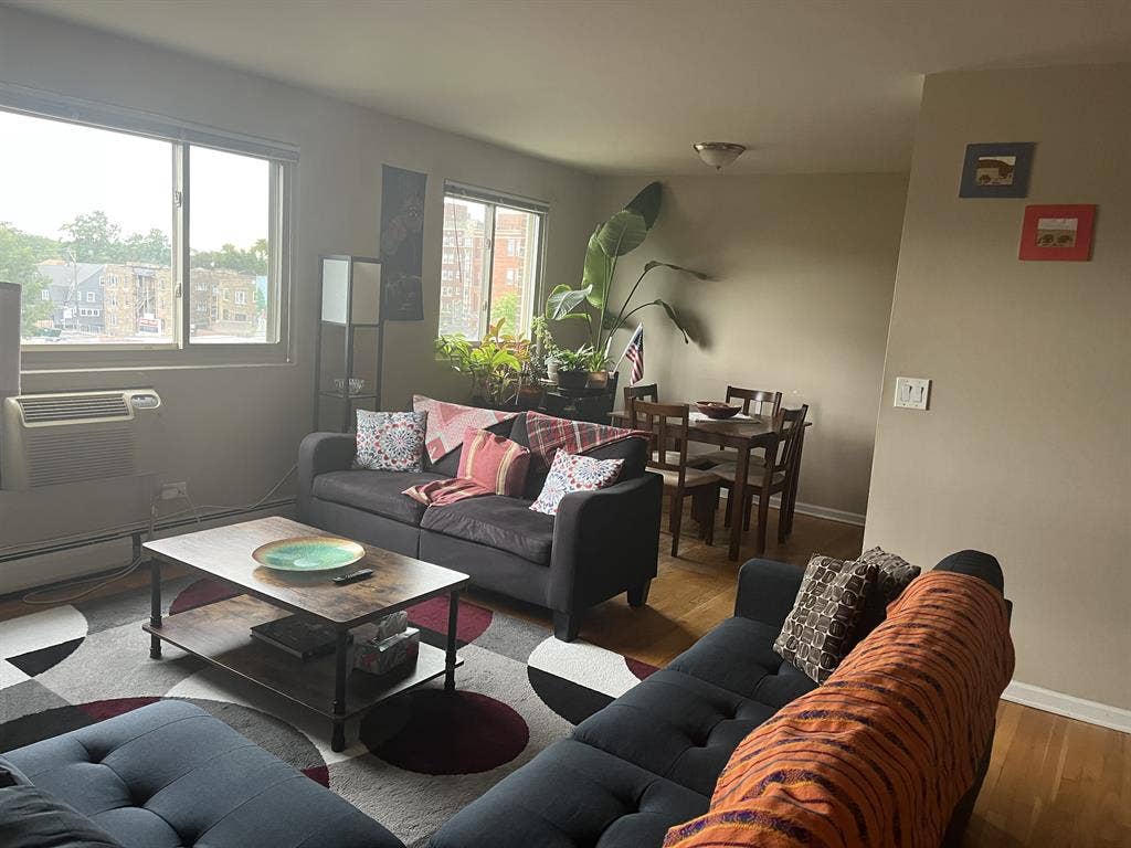 Cozy, Peaceful Room in Rogers Park