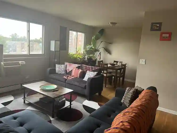 Cozy, Peaceful Room in Rogers Park