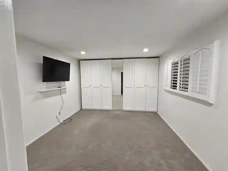 Great room in good area