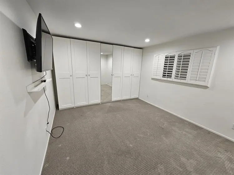 Great room in good area