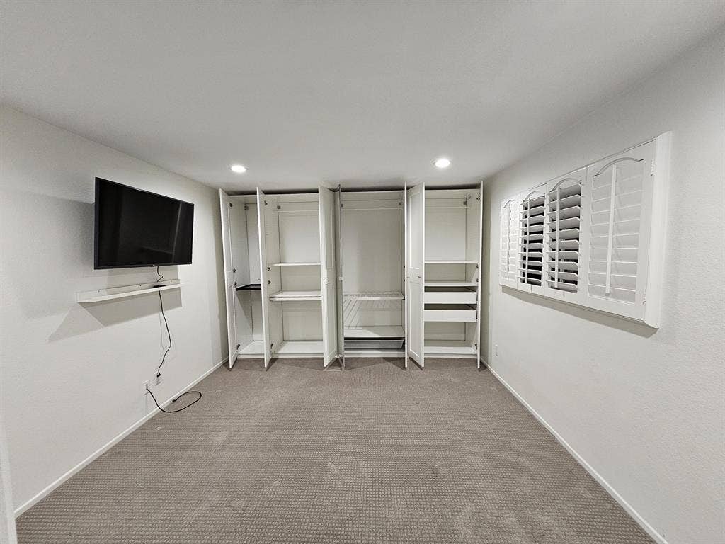 Great room in good area