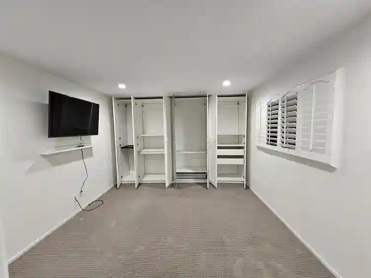 Great room in good area
