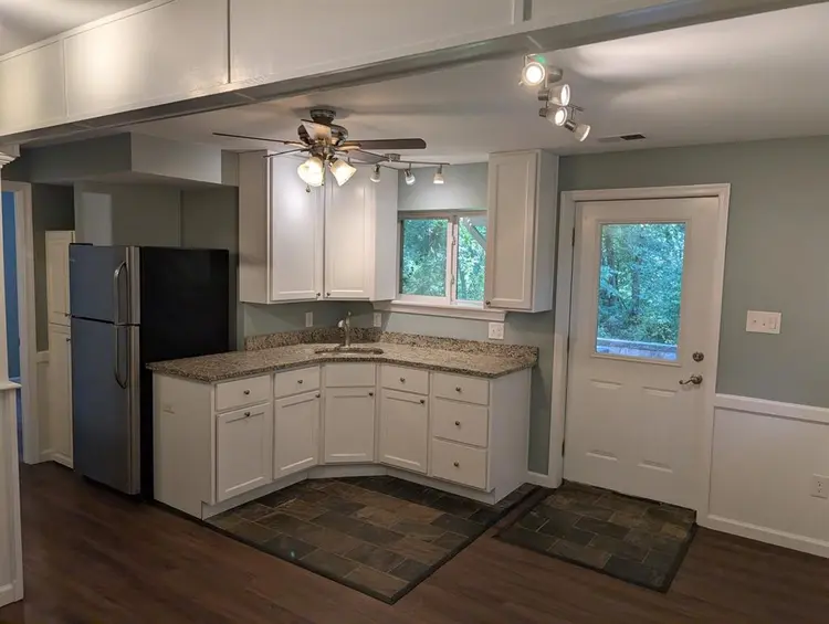 2 Bedroom 1 Bath: $825/ month