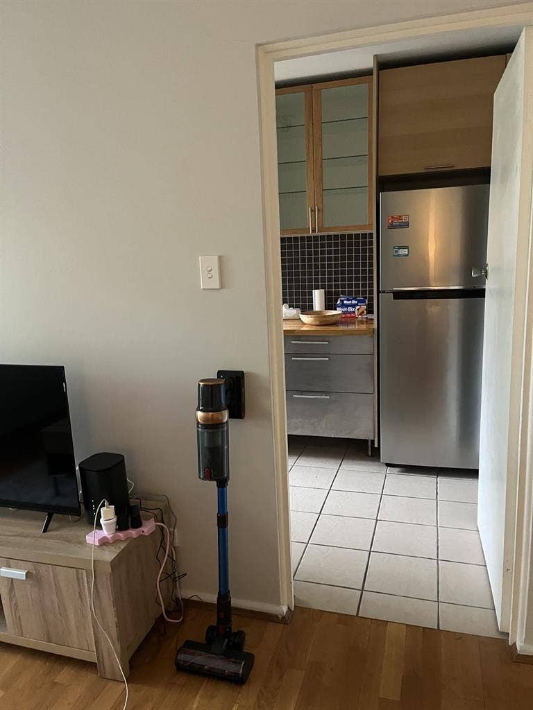 Room in Stanmore! 325$PW.