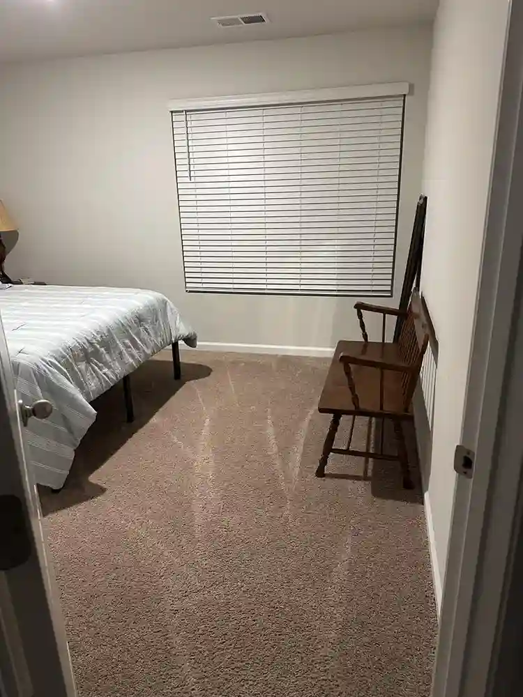 New Listing/Clean, Quiet, Private