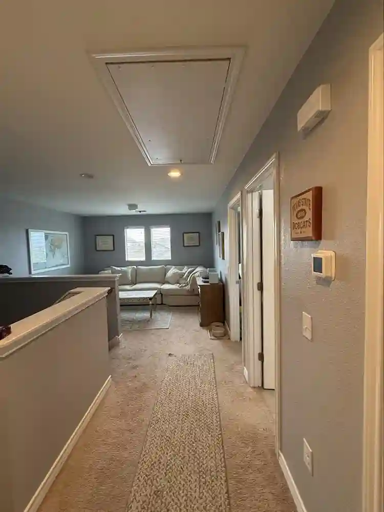 LOOKING FOR FEMALE ROOMMATE