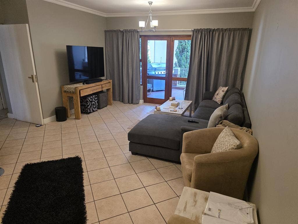 Apartment to share in Bryanston