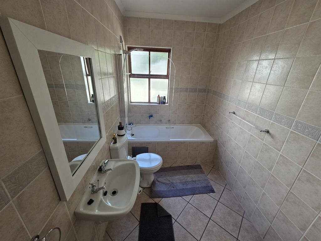 Apartment to share in Bryanston