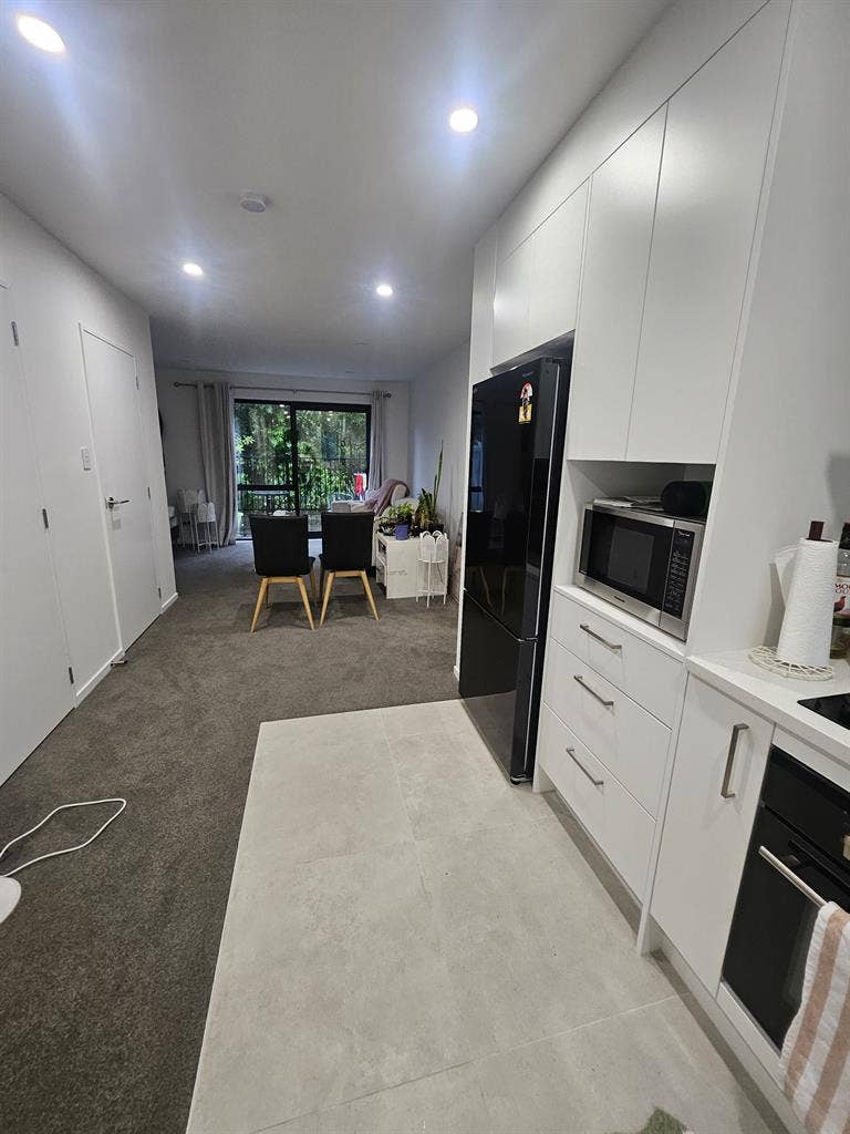 Sunny room furnished room in Hender