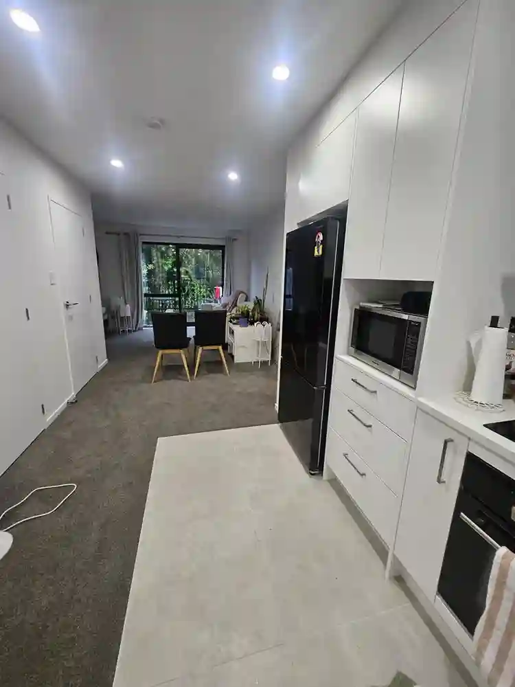 Sunny room furnished room in Hender
