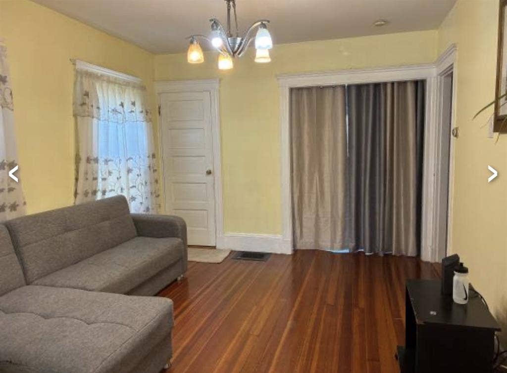 Looking for a roommate
