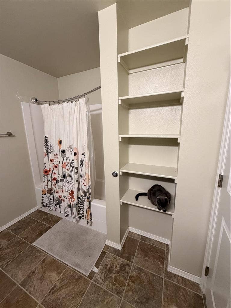 Room and private bathroom for rent