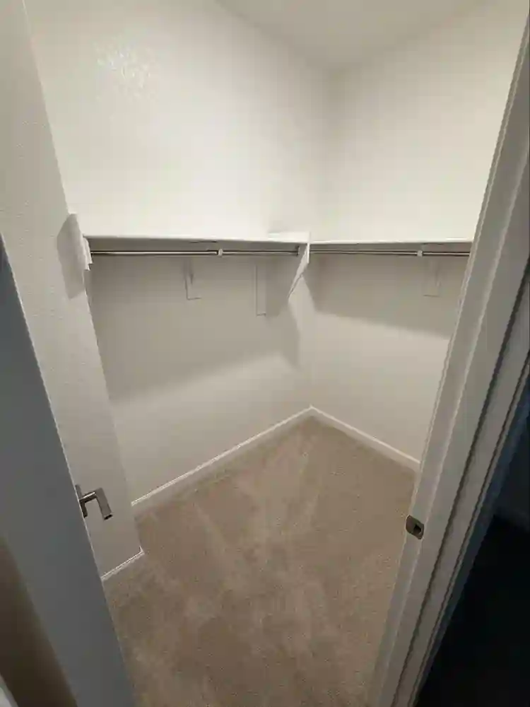 Private room w/ shared bathroom