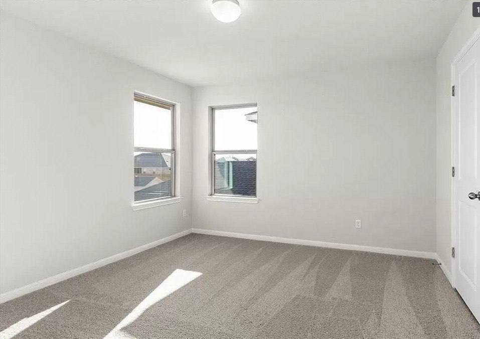 Private Room in a Friendly Home