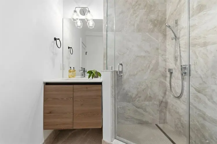 WELCOME 2 BEDROOM/ 2 BATHROOM