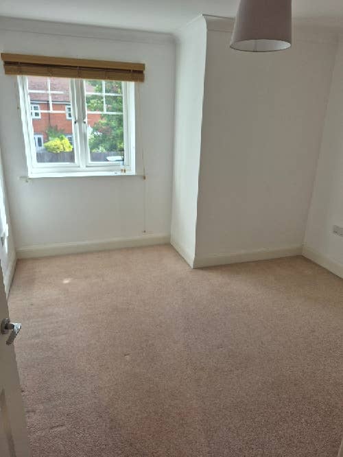 2 person flat in Wantage