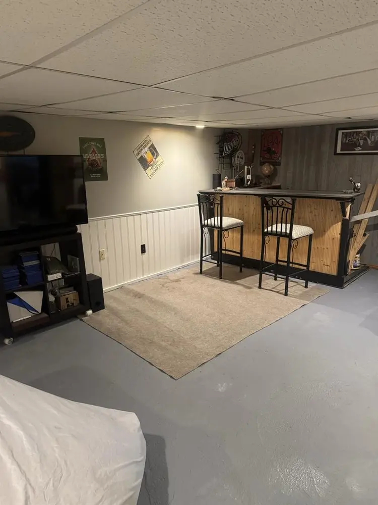 Shared house pvt bath/bed/living rm
