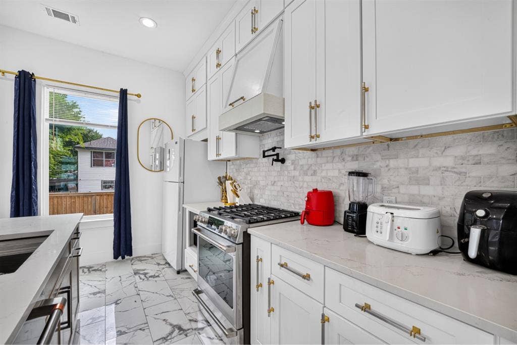 luxury/Airbnb-style