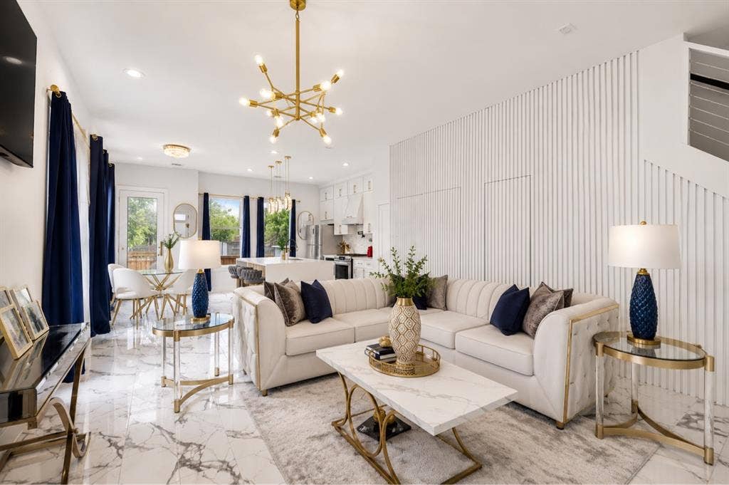 luxury/Airbnb-style