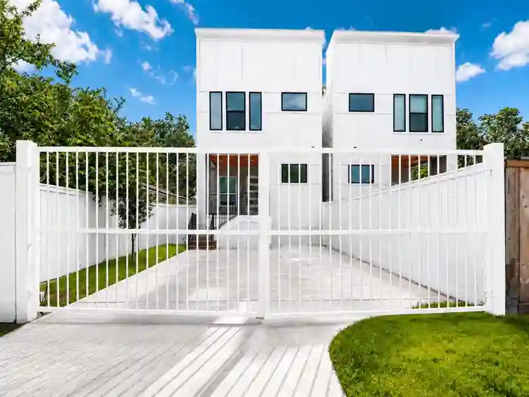 luxury/Airbnb-style