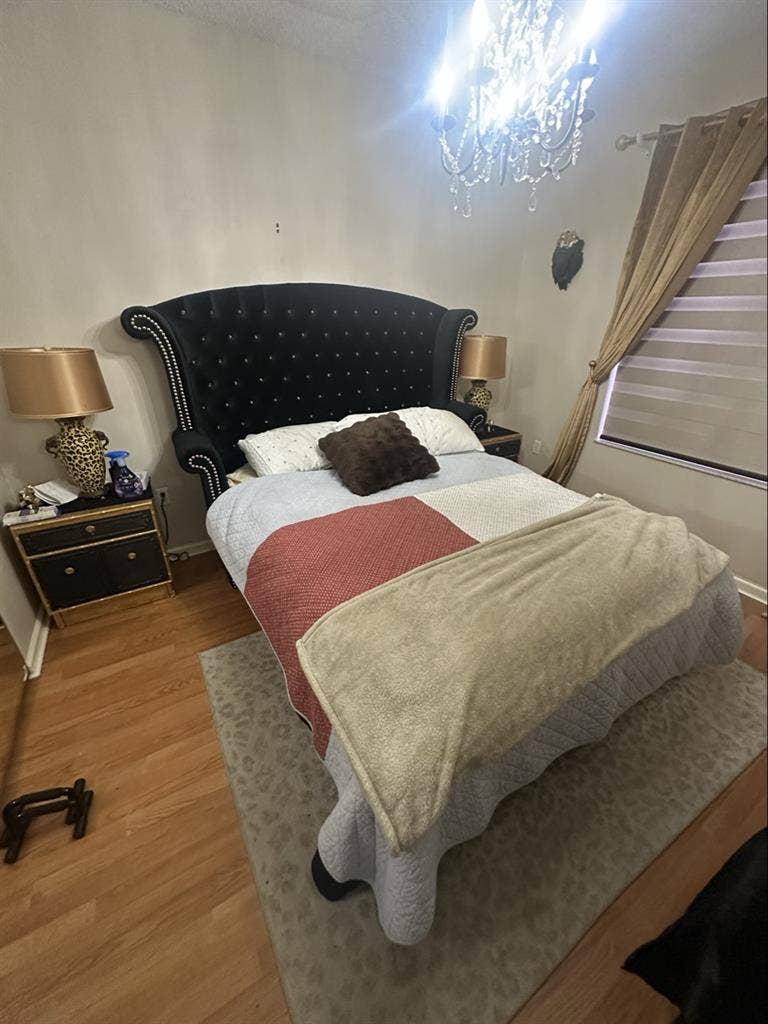100 deposit and pay rent you in
