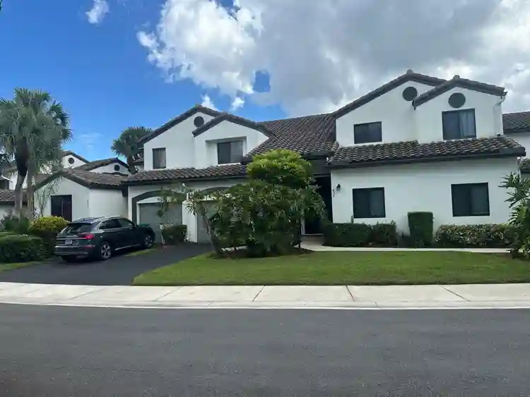 100 deposit and pay rent you in