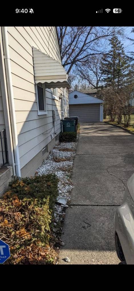 One Bedroom Utilites Included