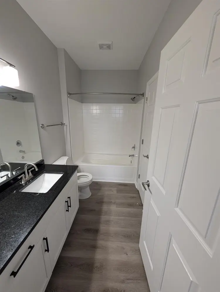 Furnished Lux En-Suite Bedroom