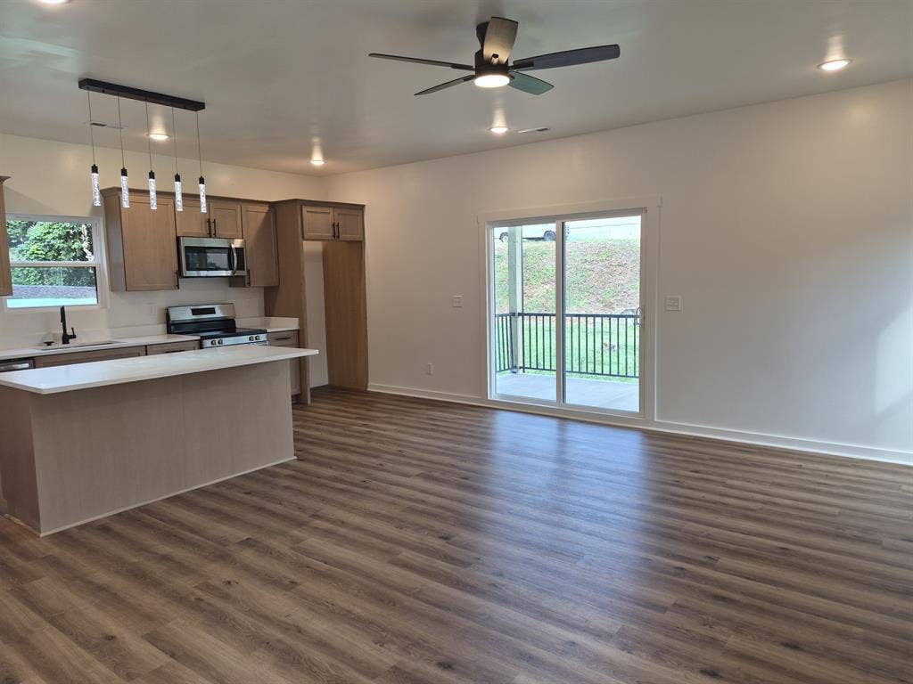 Brand new duplex in Old North Knox