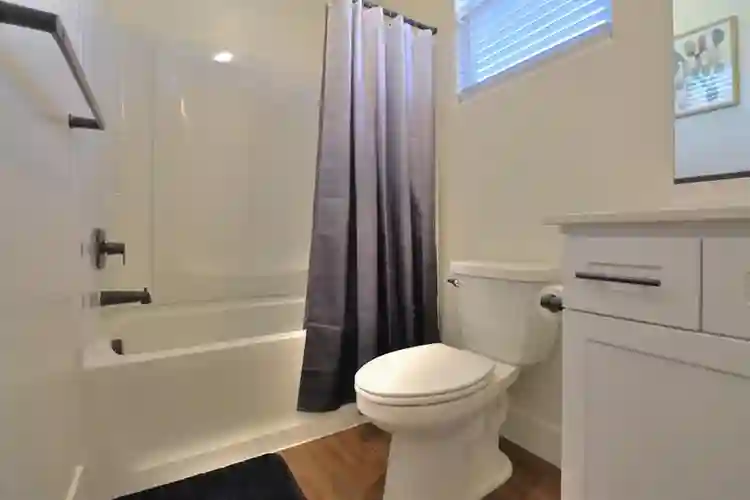 Room In Visalia (CA) With Utilities