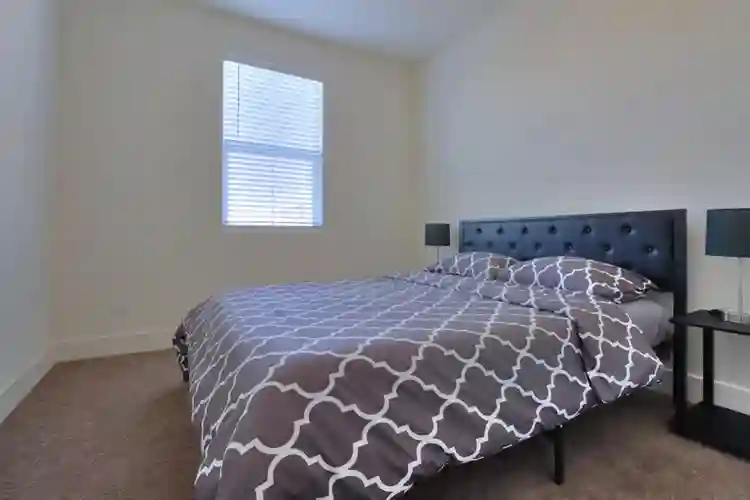 Room In Visalia (CA) With Utilities
